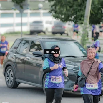 Runner Photo 8336311