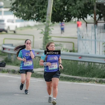 Runner Photo 8336324
