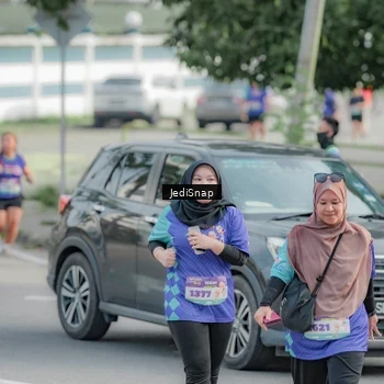 Runner Photo 8336343