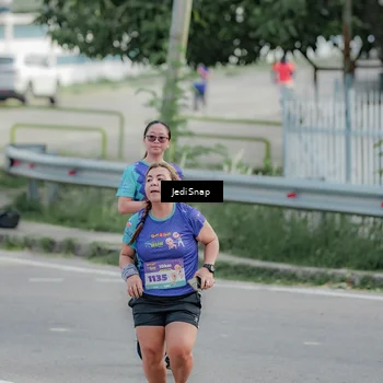Runner Photo 8336368