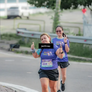 Runner Photo 8336392