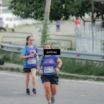Runner Photo 8336416