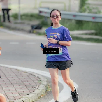 Runner Photo 8336436