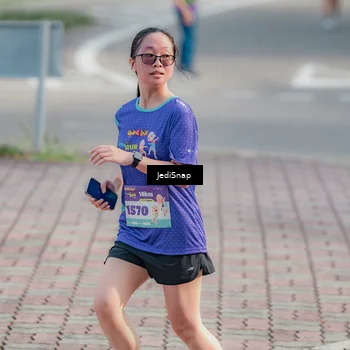 Runner Photo 8336446