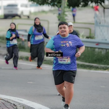 Runner Photo 8336459