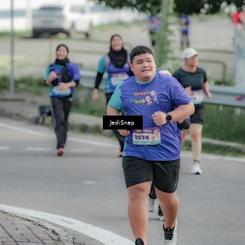 Runner Photo 8336467