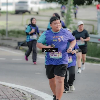Runner Photo 8336490