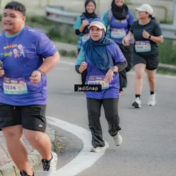 Runner Photo 8336491