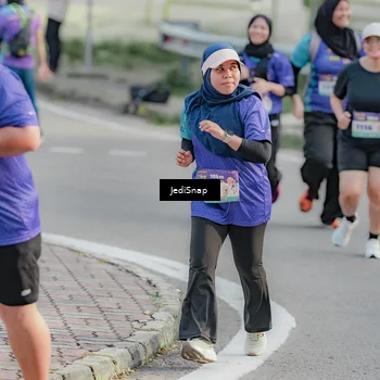 Runner Photo 8336510