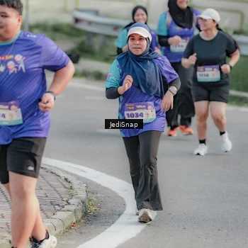 Runner Photo 8336521