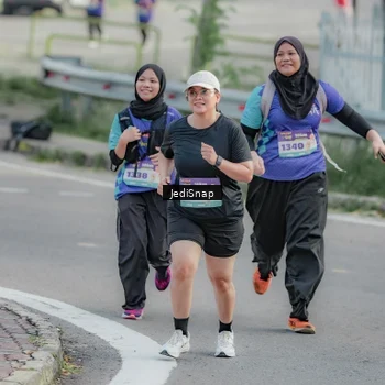 Runner Photo 8336523