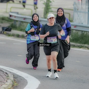 Runner Photo 8336531