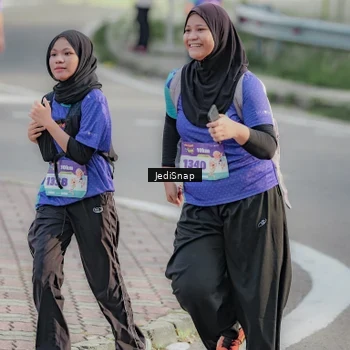 Runner Photo 8336576