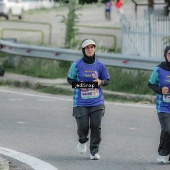 Runner Photo 8336658