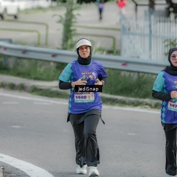Runner Photo 8336679
