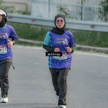 Runner Photo 8336685