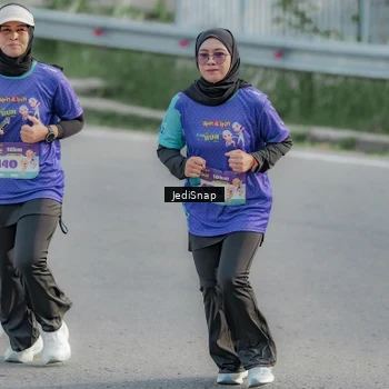 Runner Photo 8336692