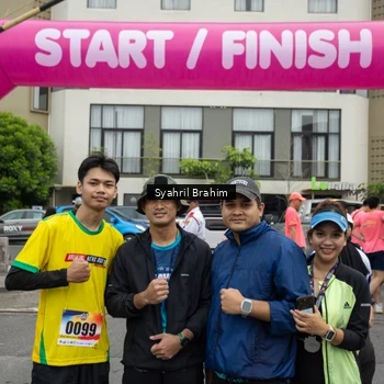 Runner Photo 8336696