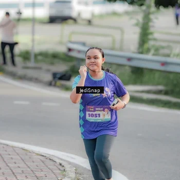Runner Photo 8336713