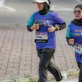 Runner Photo 8336726