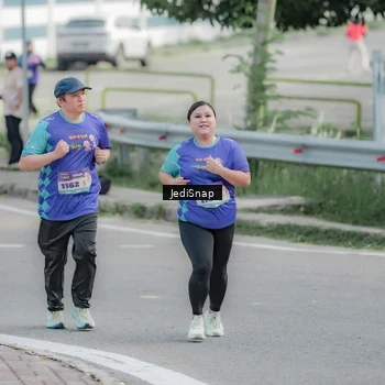 Runner Photo 8336730
