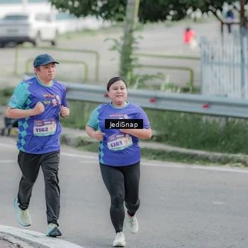 Runner Photo 8336751