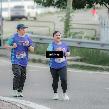 Runner Photo 8336753