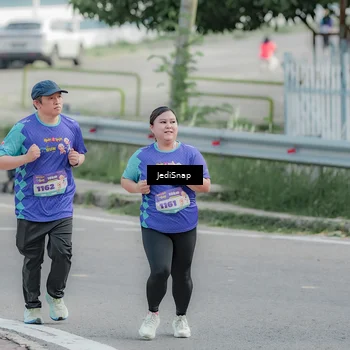 Runner Photo 8336755