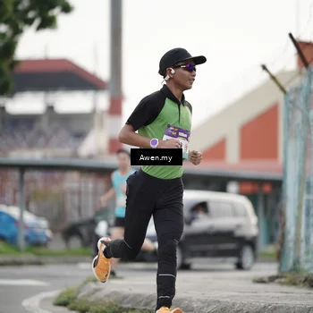Runner Photo 8336756