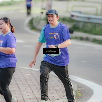 Runner Photo 8336780