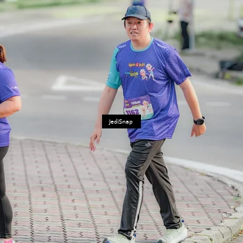 Runner Photo 8336786