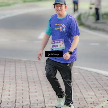 Runner Photo 8336810