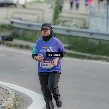 Runner Photo 8336868