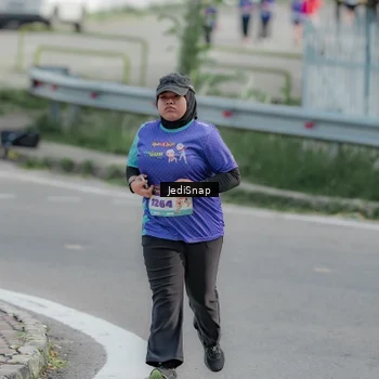 Runner Photo 8336888