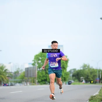 Runner Photo 8336988