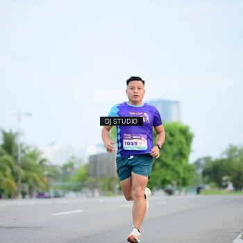 Runner Photo 8336999