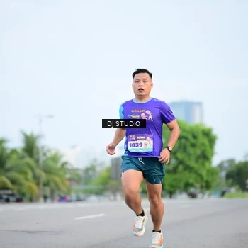 Runner Photo 8337001