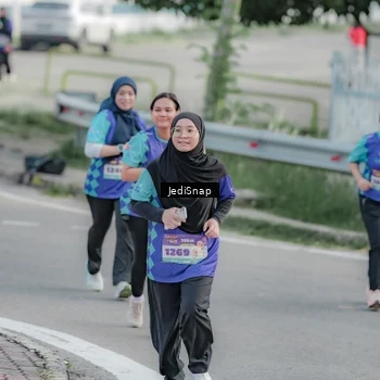 Runner Photo 8337009
