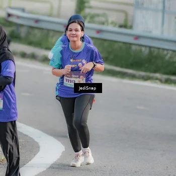 Runner Photo 8337078