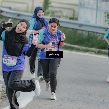 Runner Photo 8337083