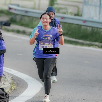 Runner Photo 8337088