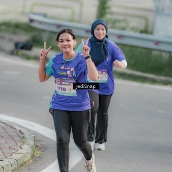 Runner Photo 8337102