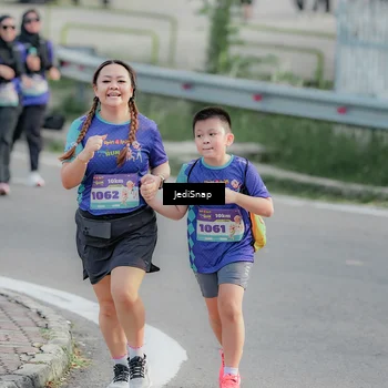 Runner Photo 8337173