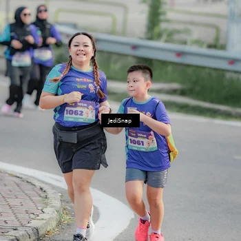 Runner Photo 8337182