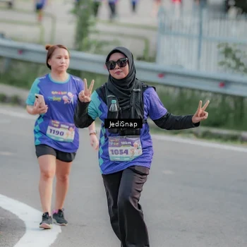 Runner Photo 8337249