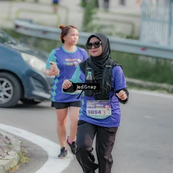 Runner Photo 8337251