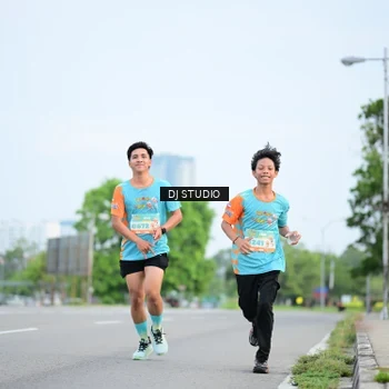 Runner Photo 8337298