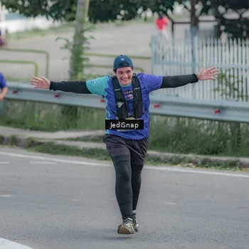 Runner Photo 8337305