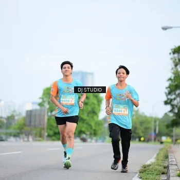 Runner Photo 8337309