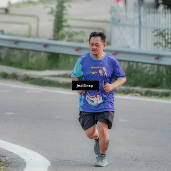 Runner Photo 8337342